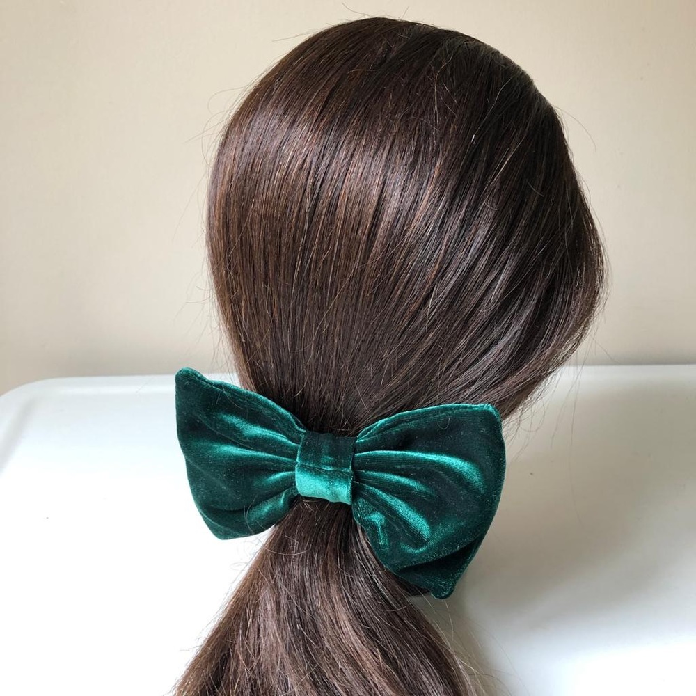 1 NWT & 1 NWOT Hair Bow Clips 🌈
